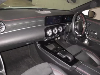Mercedes-Benz CLA CLASS
