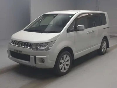 Mitsubishi DELICA D5