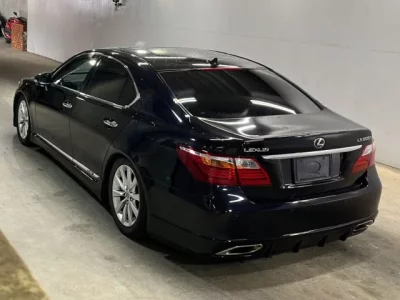 Lexus LS