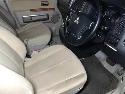 Mitsubishi DELICA D5