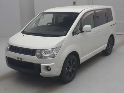 Mitsubishi DELICA D5