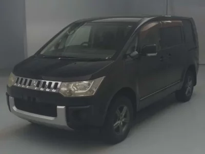 Mitsubishi DELICA D5