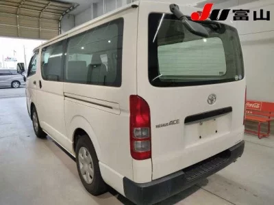 Toyota REGIUS ACE VAN
