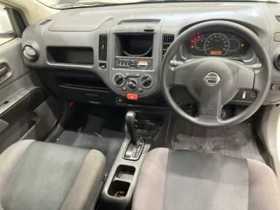 Nissan AD