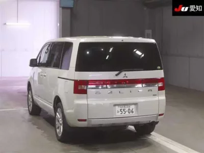 Mitsubishi DELICA D5