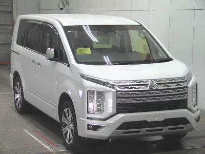 Mitsubishi DELICA D5