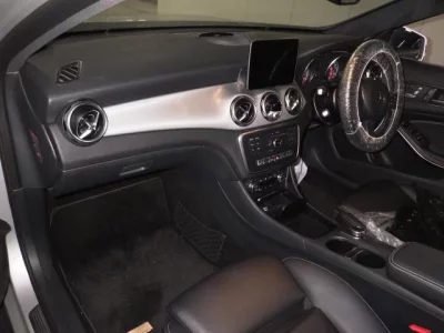Mercedes-Benz GLA CLASS