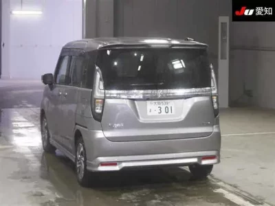 Mitsubishi DELICA D2