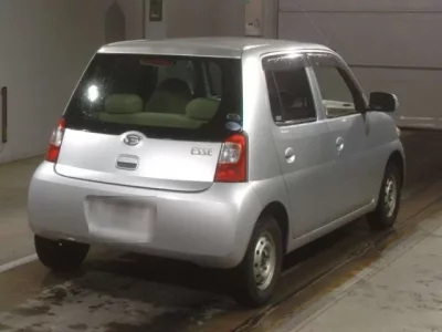 Daihatsu Esse