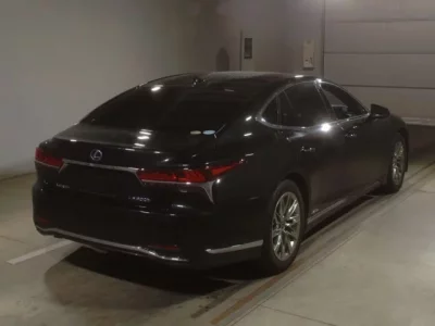 Lexus LS