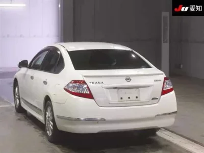 Nissan TEANA