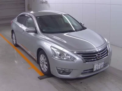 Nissan TEANA