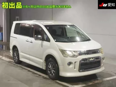 Mitsubishi DELICA D5