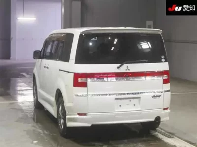 Mitsubishi DELICA D5