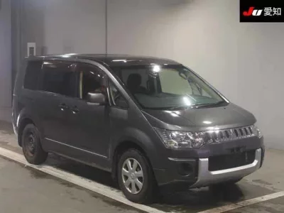 Mitsubishi DELICA D5