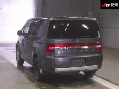 Mitsubishi DELICA D5