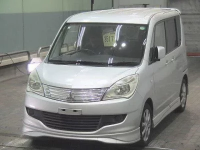 Mitsubishi DELICA D2