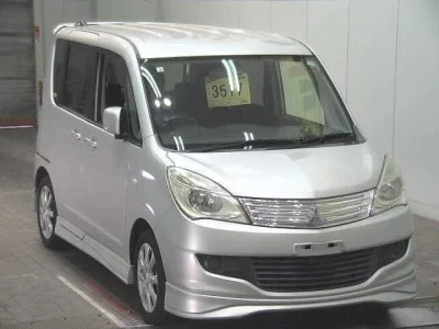 Mitsubishi DELICA D2