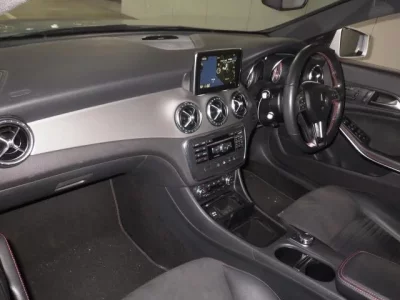 Mercedes-Benz CLA CLASS