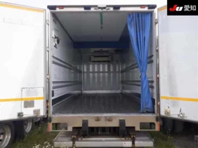 Isuzu TRUCK