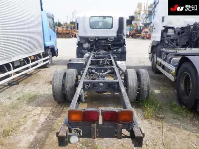 Isuzu TRUCK
