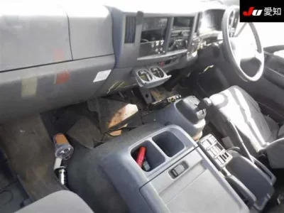 Isuzu TRUCK