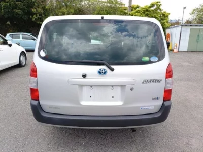 Toyota SUCCEED