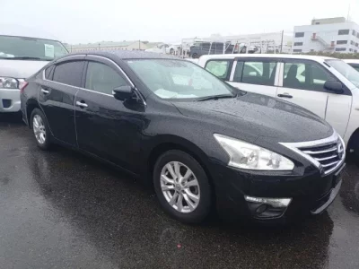 Nissan TEANA