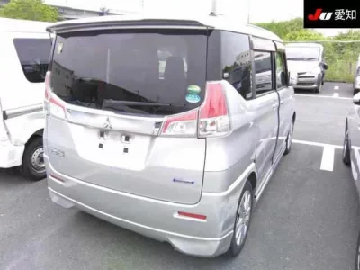 Mitsubishi DELICA D2
