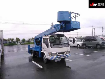 Isuzu ELF