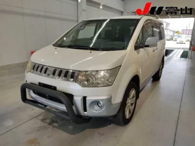 Mitsubishi DELICA D5