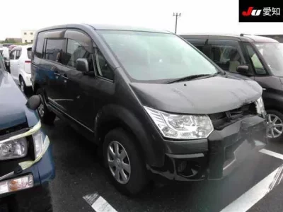 Mitsubishi DELICA D5