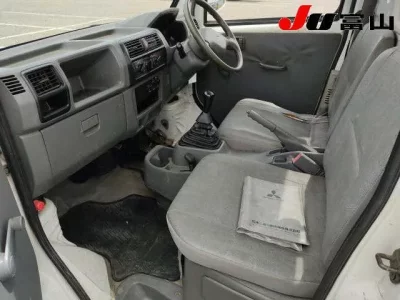 Mitsubishi MINICAB TRUCK