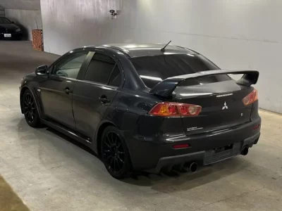 Mitsubishi LANCER