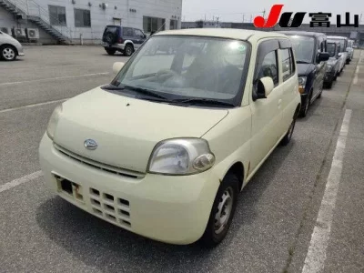 Daihatsu Esse