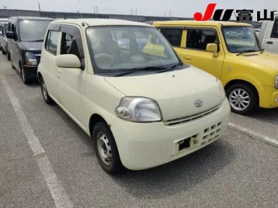 Daihatsu Esse