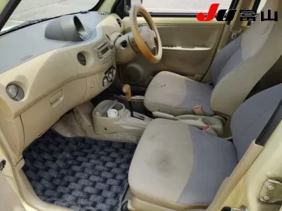Daihatsu Esse