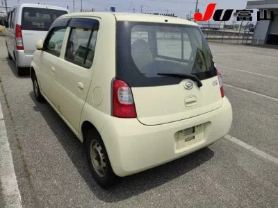 Daihatsu Esse
