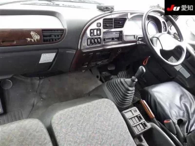Isuzu TRUCK