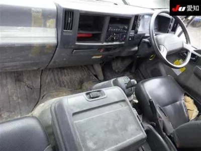 Isuzu TRUCK