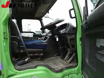Isuzu GIGA