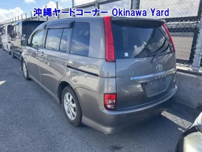 Toyota ISIS