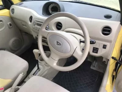 Daihatsu Esse