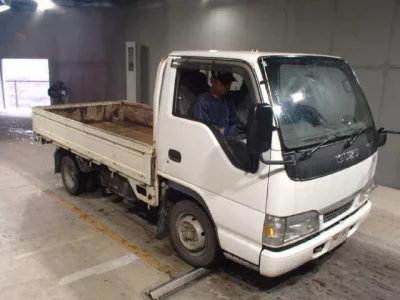 Isuzu ELF