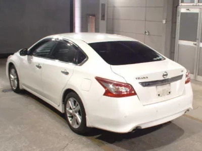 Nissan TEANA
