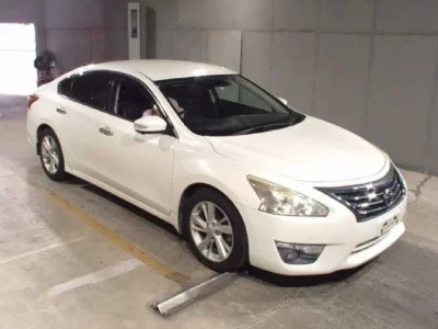 Nissan TEANA