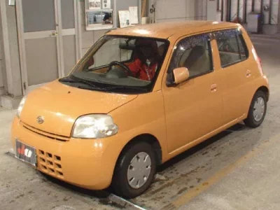 Daihatsu Esse
