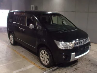 Mitsubishi DELICA D5