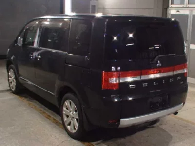 Mitsubishi DELICA D5