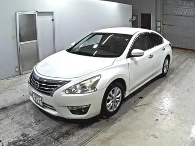 Nissan TEANA